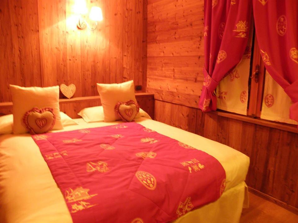 B&B Lepetitnid Valtournenche Eksteriør bilde