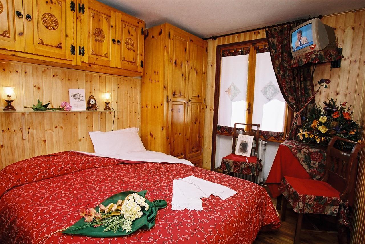 B&B Lepetitnid Valtournenche Eksteriør bilde